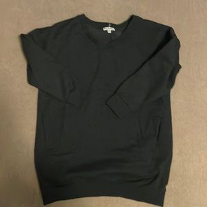 Long sweatshirt with pockets